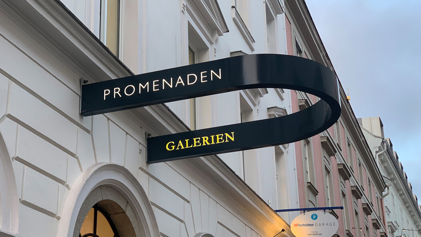 Landmark Leuchtschild Promenaden Galerien Linz