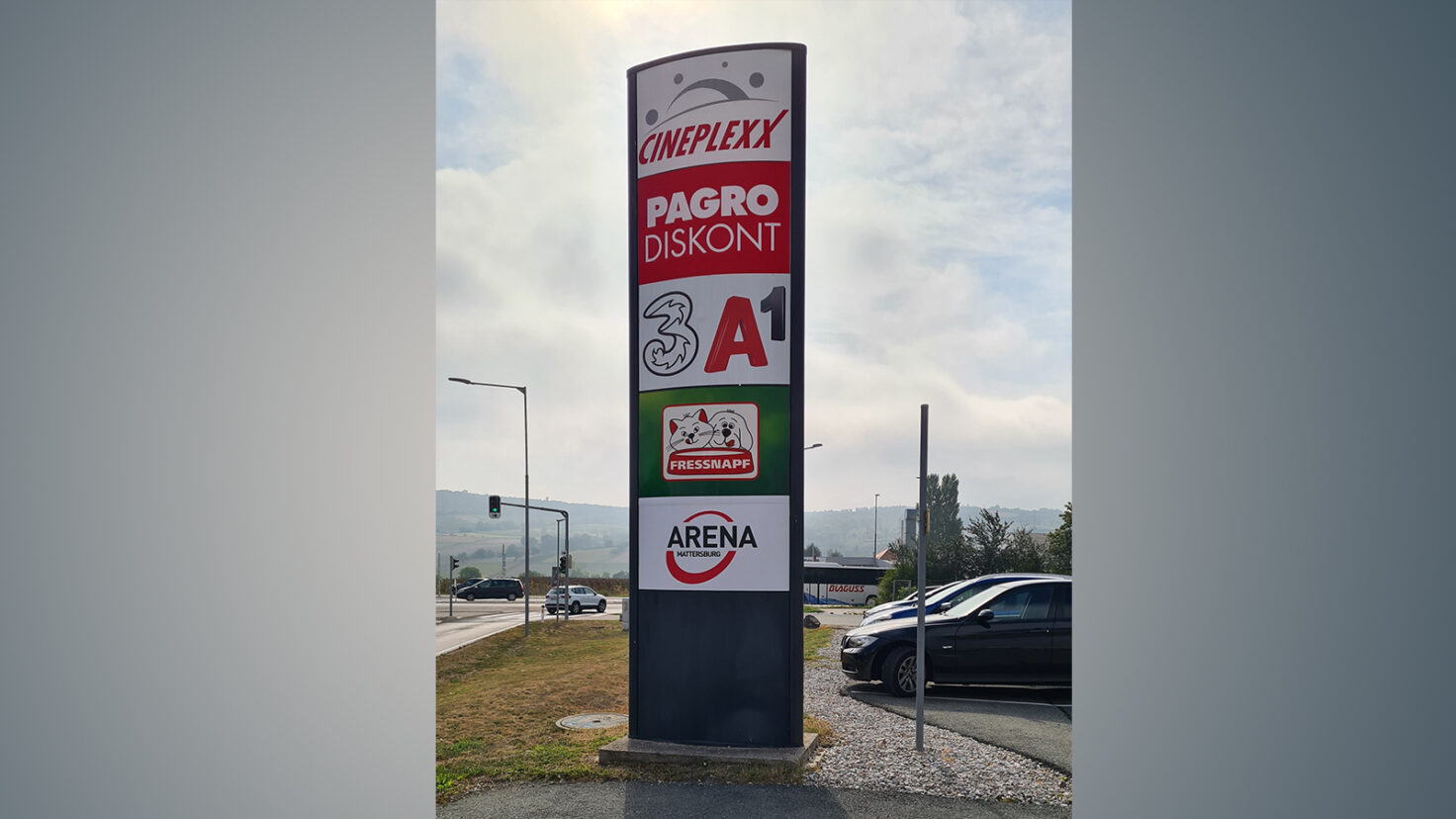 Arena Mattersburg Pylon Bombiert