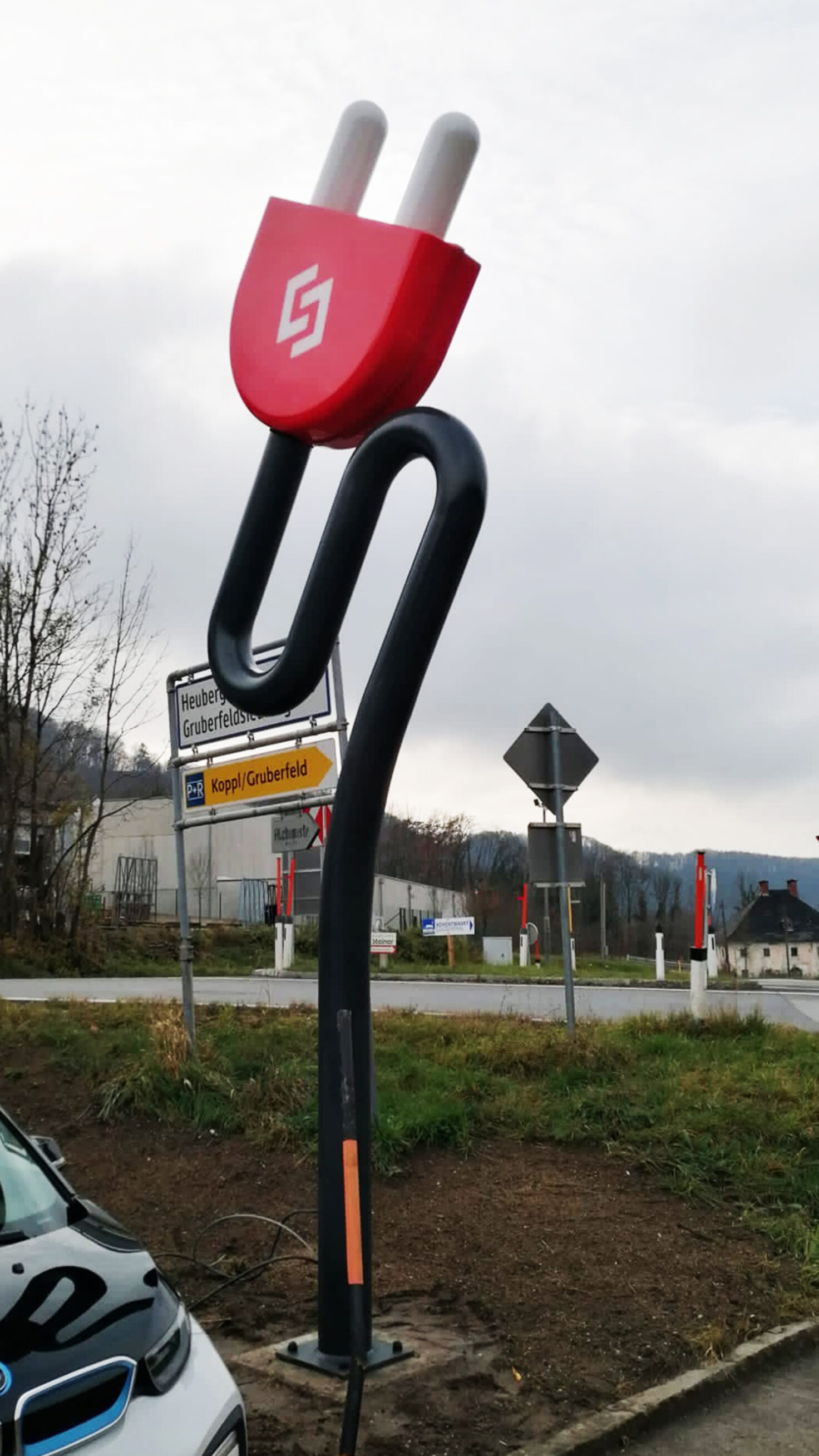 Salzburg AG E-Ladestation Pylon 03