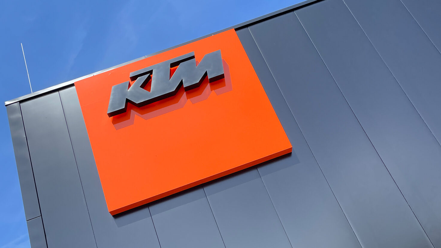 KTM Thalheim Base500 Kachel Fassade 02