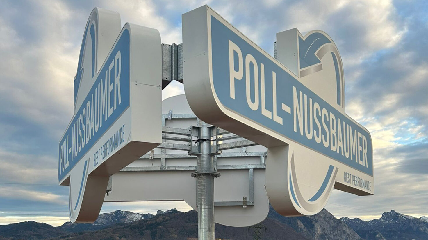 Poll Nussbaumer Logo Dach 02