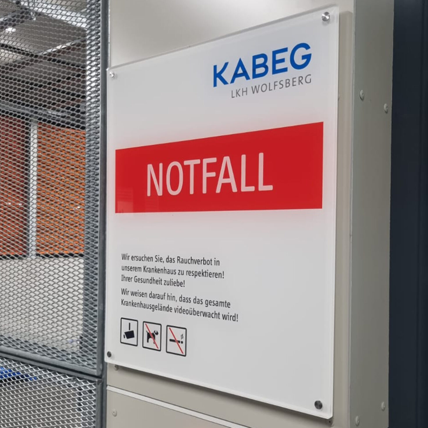 LKH Wolfsberg Liftschild 01