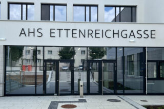 AHS Ettenreichgasse Eingang 2