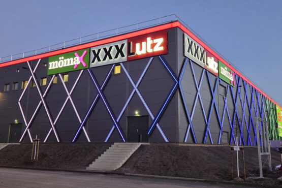 XXXLutz Rangsdorf Fassadenbeleuchtung Leuchtschilder