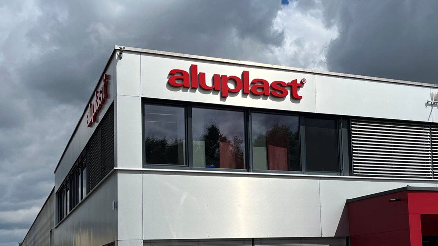 Aluplast Wartberg Schriften Fassade 02