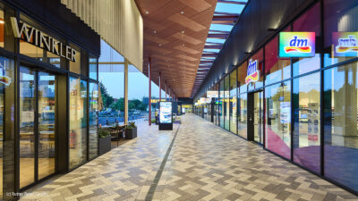 PRO Linz Leuchtschriften Steckschilder Shops