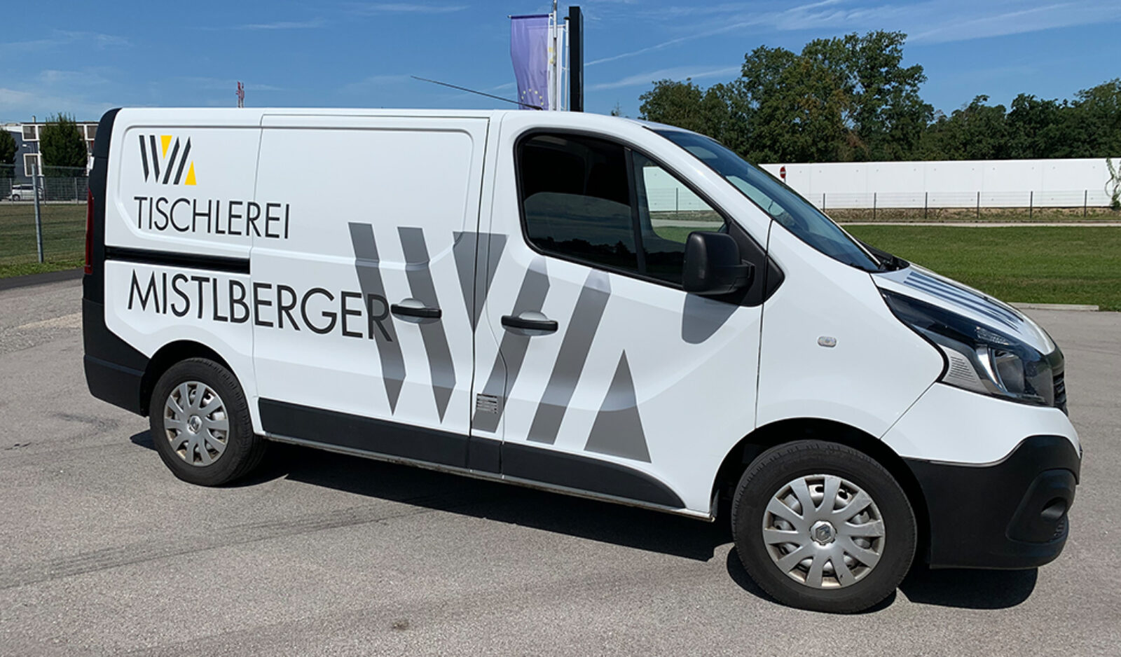 Fuhrpark Beklebung Montagebus Tischlerei